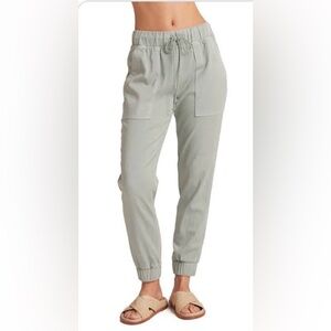 Bella Dahl Olive Jogger Pants